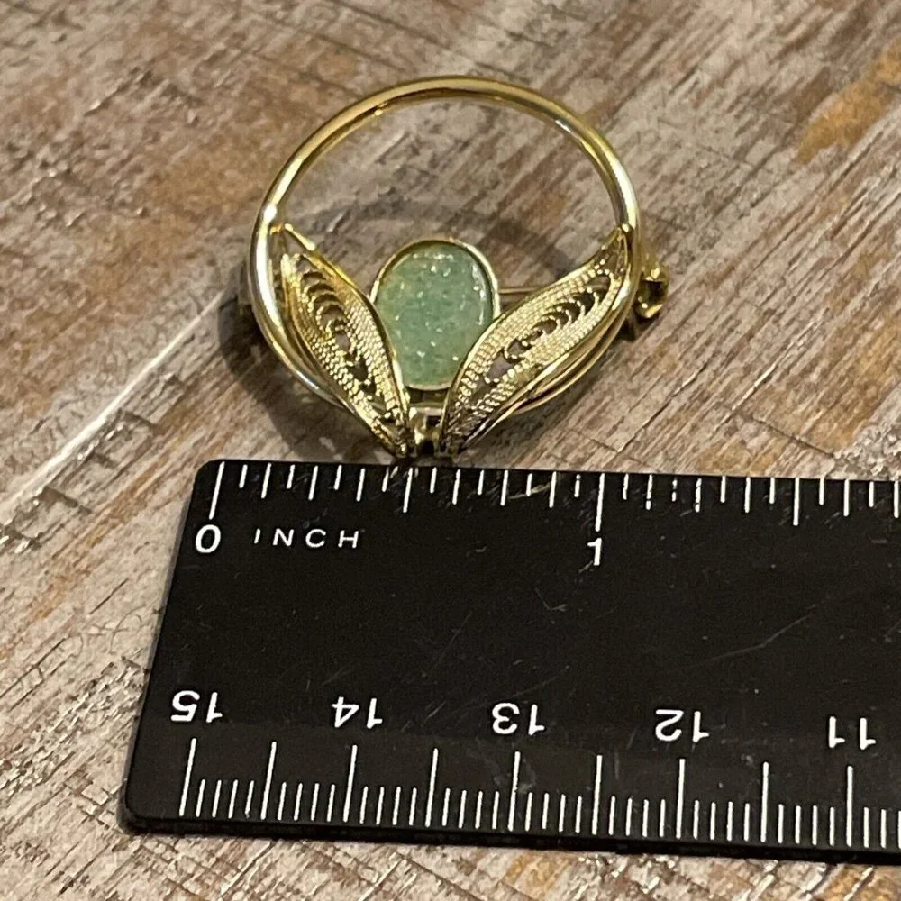 Vintage Gold Tone Genuine Jade Cabochon Filigree Leaves Round Brooch Pin‎ In Box